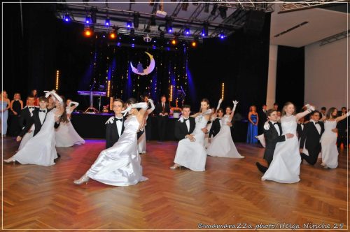 Gymnasiumball-Sternennacht-202-20250520-Bettfedernfabrik (1)