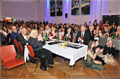 Gymnasiumball-Sternennacht-221-20250520-Bettfedernfabrik (1)