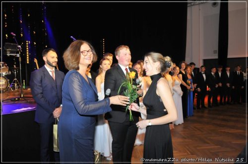 Gymnasiumball-Sternennacht-222-20250520-Bettfedernfabrik (1)