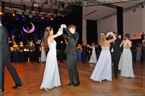 Gymnasiumball-Sternennacht-242-20250520-Bettfedernfabrik (1)