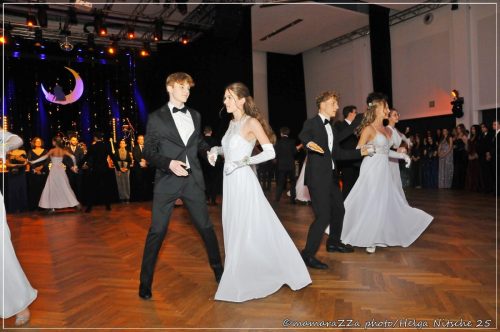 Gymnasiumball-Sternennacht-244-20250520-Bettfedernfabrik (1)