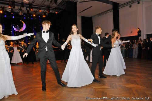 Gymnasiumball-Sternennacht-245-20250520-Bettfedernfabrik (1)