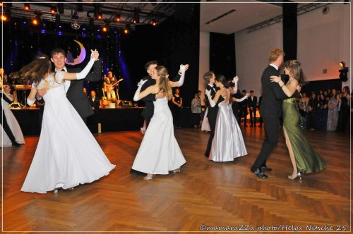 Gymnasiumball-Sternennacht-251-20250520-Bettfedernfabrik (1)