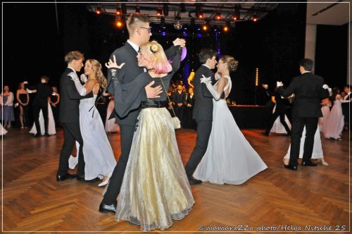 Gymnasiumball-Sternennacht-252-20250520-Bettfedernfabrik (1)