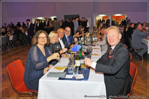 Gymnasiumball-Sternennacht-279-20250520-Bettfedernfabrik (1)