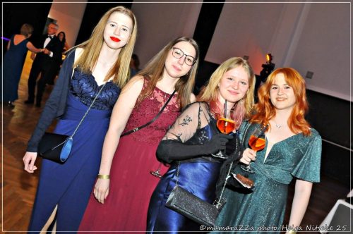 Gymnasiumball-Sternennacht-301-20250520-Bettfedernfabrik (1)