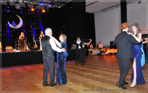 Gymnasiumball-Sternennacht-393-20250520-Bettfedernfabrik (1)
