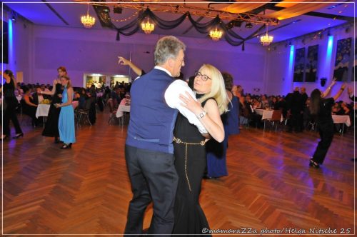 Gymnasiumball-Sternennacht-397-20250520-Bettfedernfabrik (1)