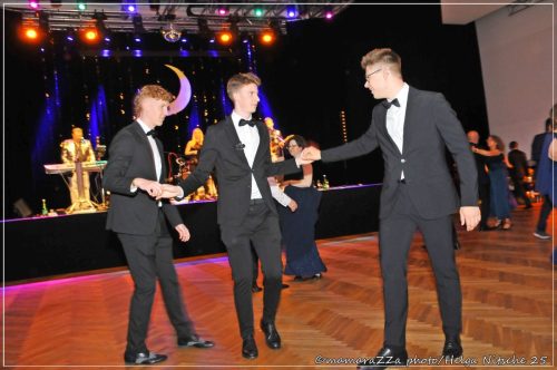 Gymnasiumball-Sternennacht-398-20250520-Bettfedernfabrik (1)