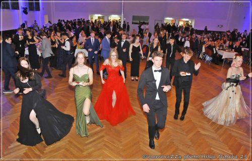 Gymnasiumball-Sternennacht-402-20250520-Bettfedernfabrik (1)