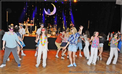 Gymnasiumball-Sternennacht-416-20250520-Bettfedernfabrik (1)