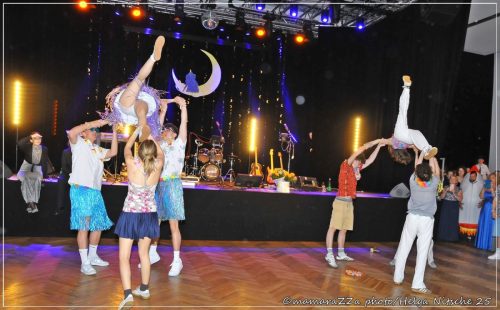 Gymnasiumball-Sternennacht-417-20250520-Bettfedernfabrik (1)