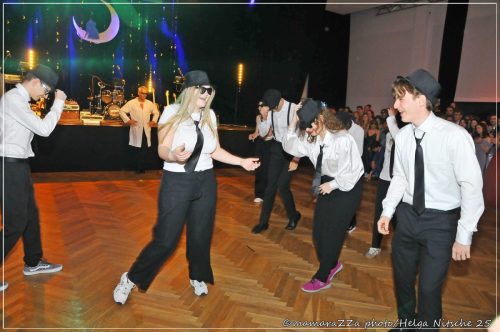 Gymnasiumball-Sternennacht-427-20250520-Bettfedernfabrik (1)