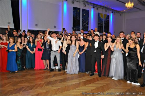 Gymnasiumball-Sternennacht-463-20250520-Bettfedernfabrik (1)